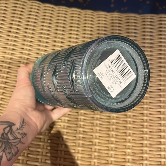 Starbucks Iridescent Venti Cup - Picture 5 of 7